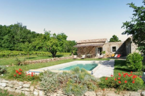 Villa spacieuse à Oppède avec piscine et vue imprenable